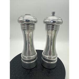 XL OLDE THOMPSON Carbon Steel Salt Shaker/Pepper Mill